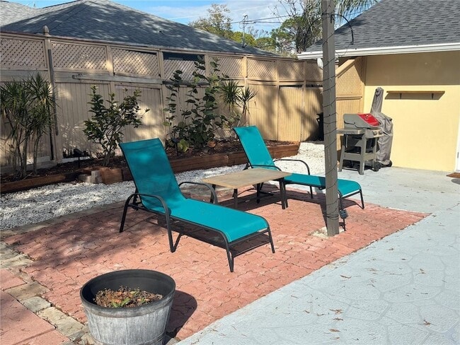 Building Photo - 2226 Fairfield Ave