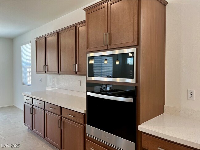 Building Photo - 9693 Biedler Ct