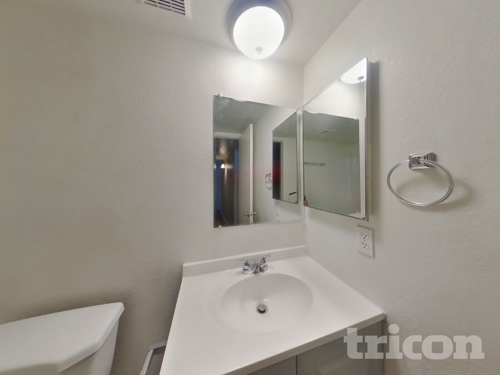 Building Photo - 8102 W Heatherbrae Dr