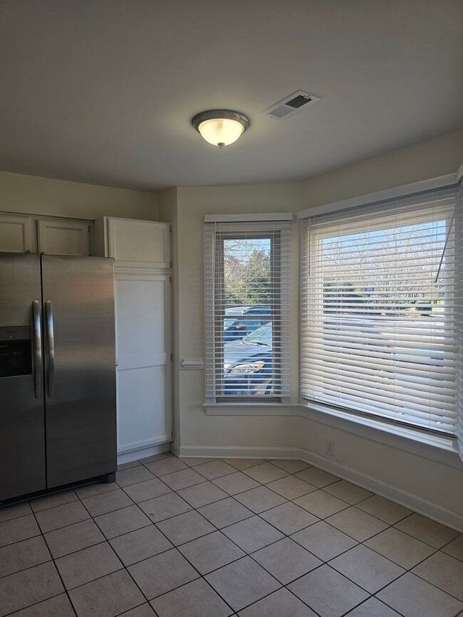 Building Photo - 304 Boerum Ct