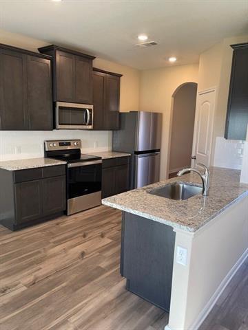 Building Photo - 2306 Dahlia Way