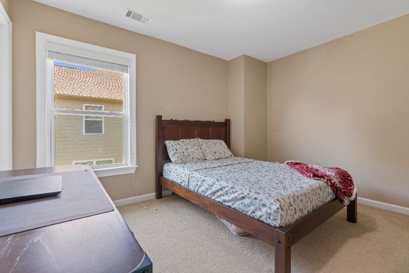 Building Photo - 3450 Dalwood Dr