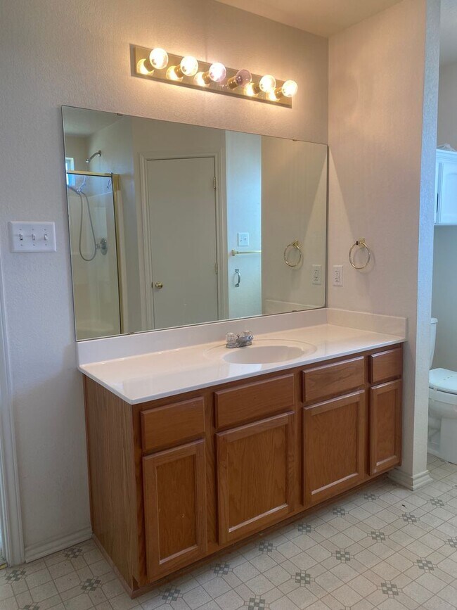 Building Photo - 3 BEDROOM BELTON ISD