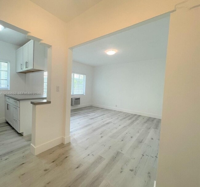 Building Photo - 1021 Euclid Ave