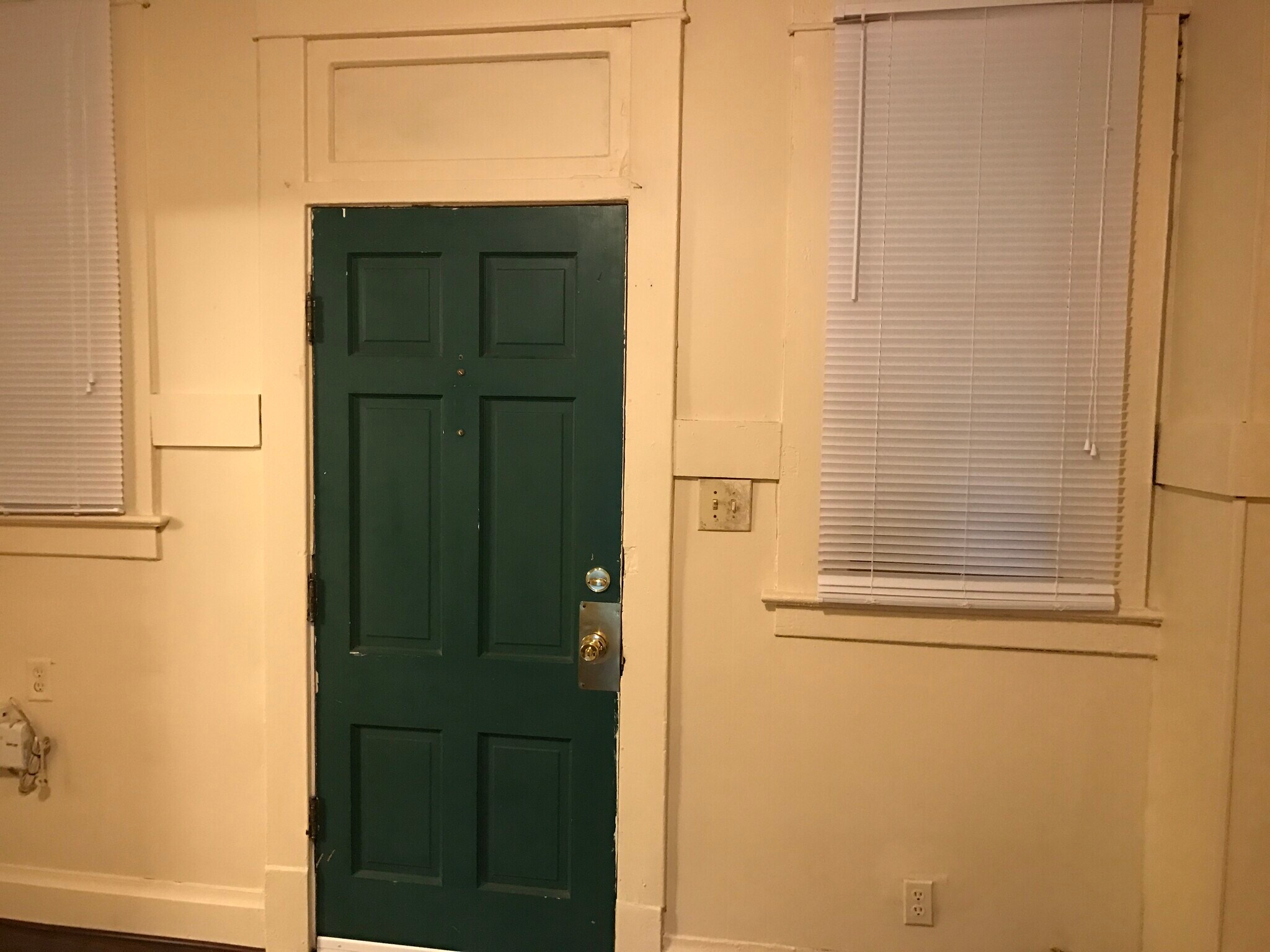 Building Photo - 605 Huffman St