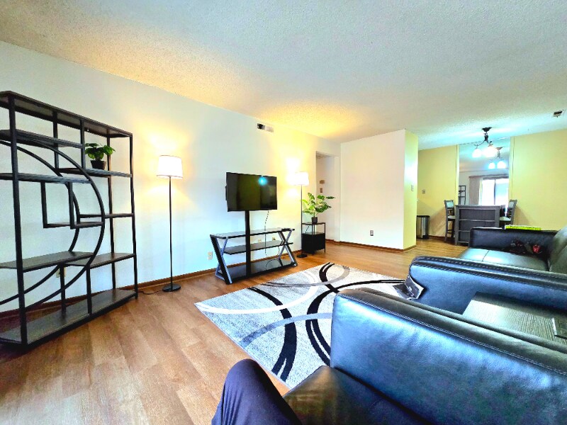 Building Photo - 3034 SW Lydia Ave