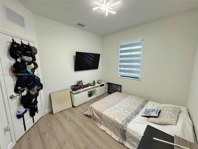 Building Photo - 11788 SW 245 Ter
