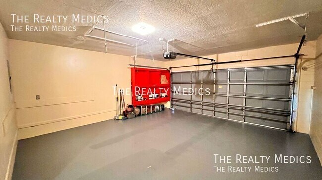 Building Photo - 6421 Undine Way