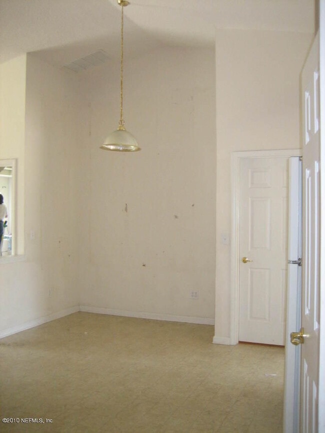 Building Photo - 2582 Bentshire Dr