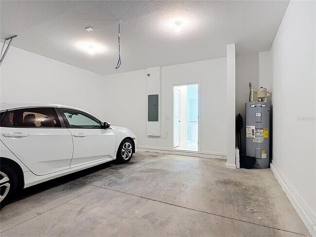 Building Photo - 2542 Grey Hawk Dr