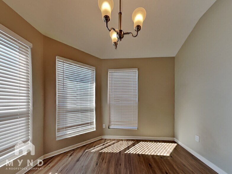 Building Photo - 8110 Rosemary Drive