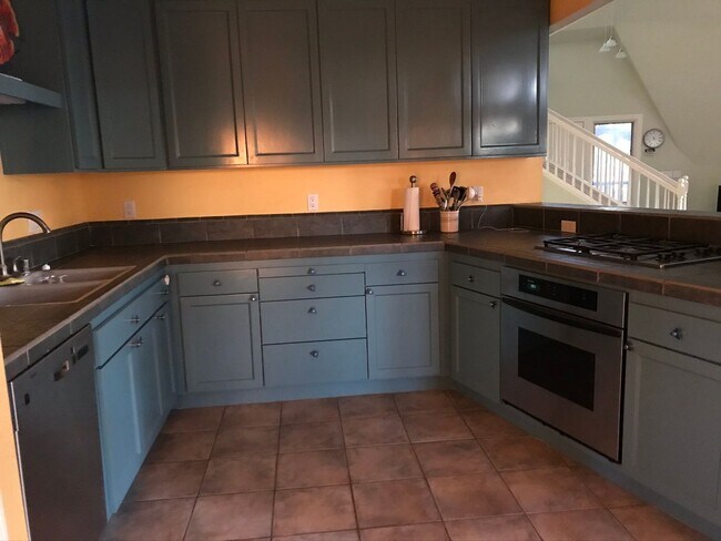 Building Photo - Amazing Garden Hwy Riverfront Home for Rent