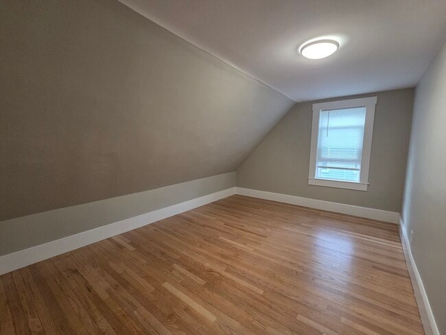 Building Photo - 37 Quincy St