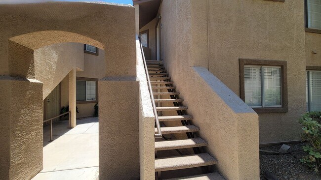 Building Photo - Henderson: Modern 2 Bed/2 Bath Condo with 2 Car Garage, Community Pool, Spa, and Clubhouse
