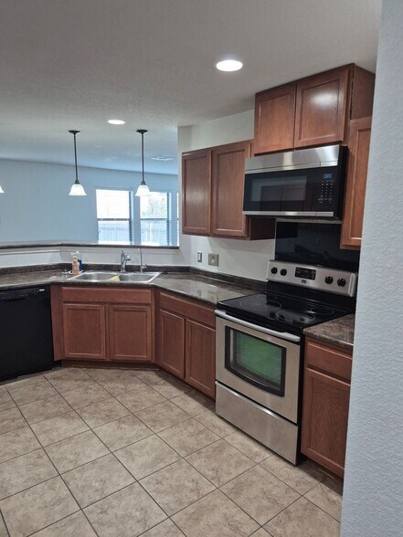 Building Photo - 8917 Lonesome Oak Drive