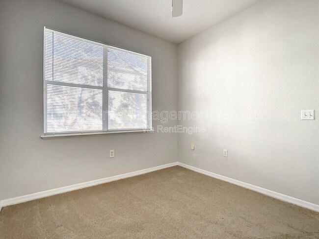 Building Photo - 2444 Legacy Lake Dr