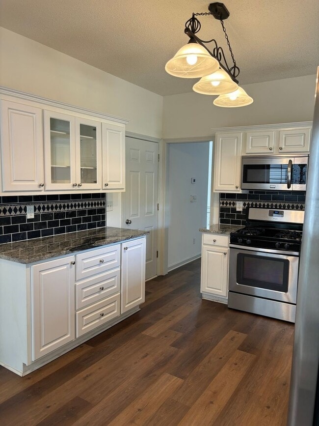 Building Photo - 1718 Bentridge Dr NW