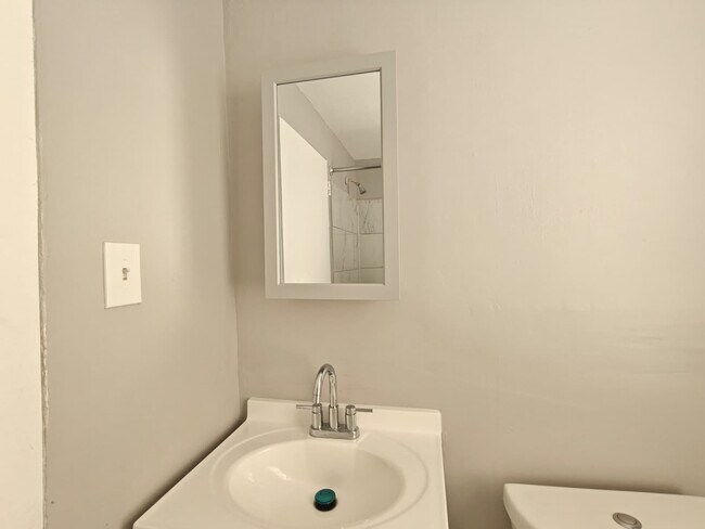 Building Photo - 6770 Blakemore St
