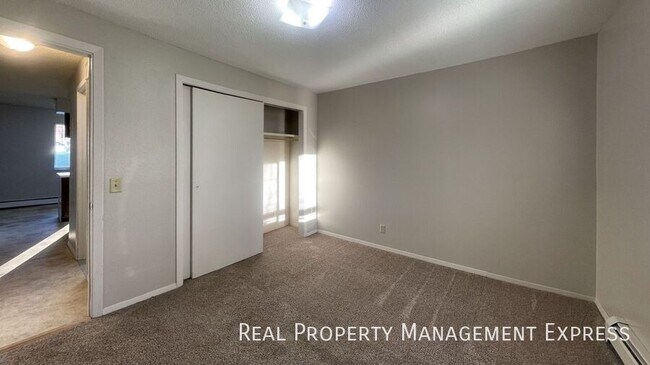 Building Photo - 3709 S Cathy Ave