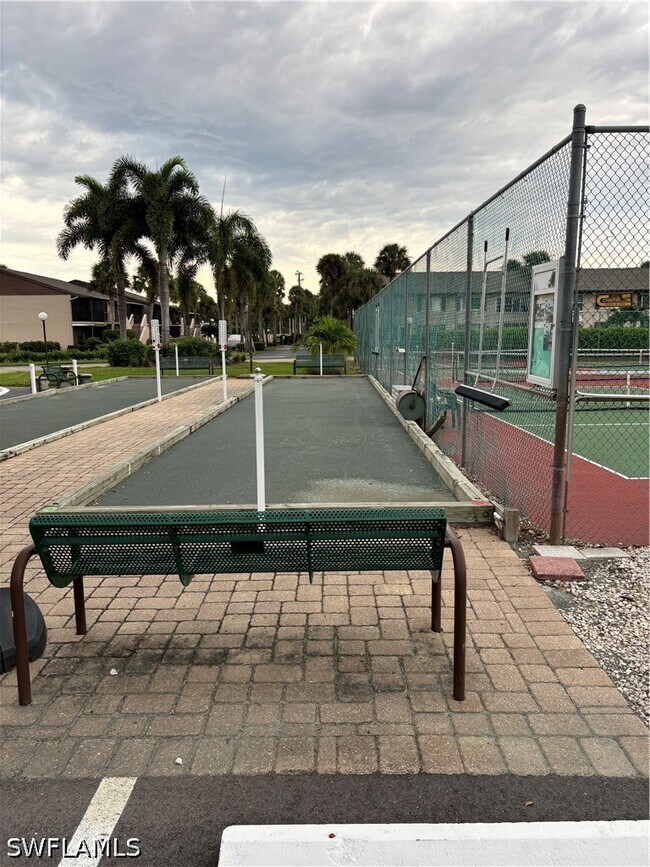 Building Photo - 4180 Looking Glass Ln