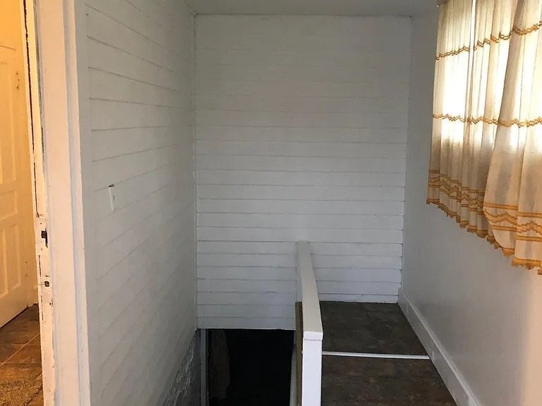 Building Photo - 429 Strong Ave