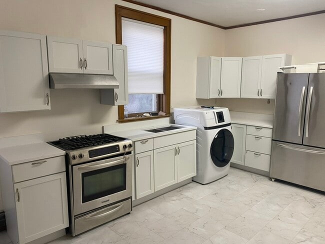 Building Photo - 5839 W Midway Park