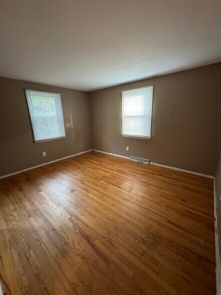 Building Photo - 22 Judith Ter