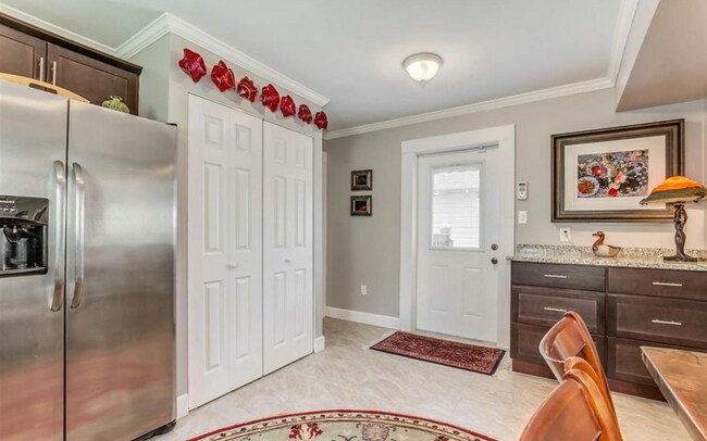 Building Photo - 605 48th St S