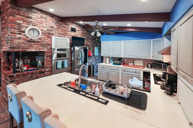 Building Photo - 4501 Briarcliff Ln