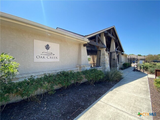 Building Photo - 338 Oak Creek Way