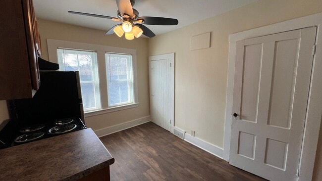 Building Photo - 10 Horne St