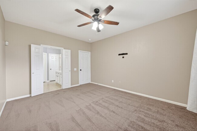 Building Photo - 232 Doncaster