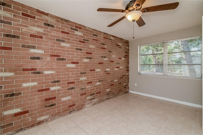 Building Photo - 3824 Moog Rd