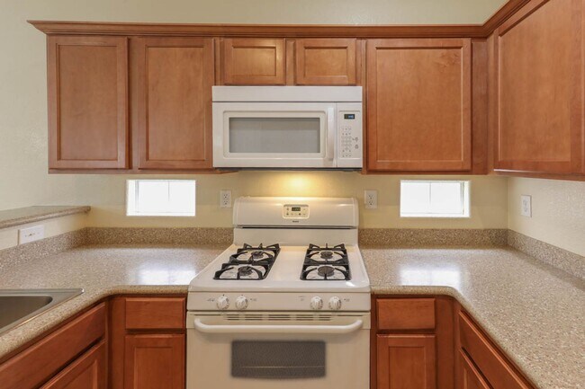 Building Photo - Northwest 3 Bedroom 2.5 Bath Home In Gated...