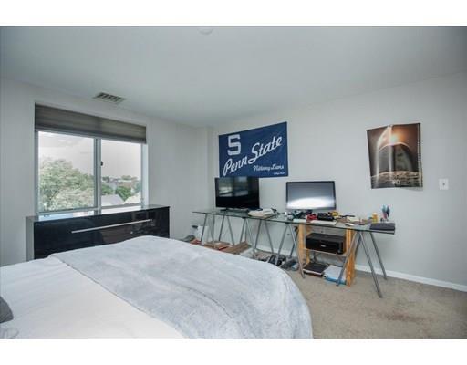 Building Photo - 30 Chelsea St