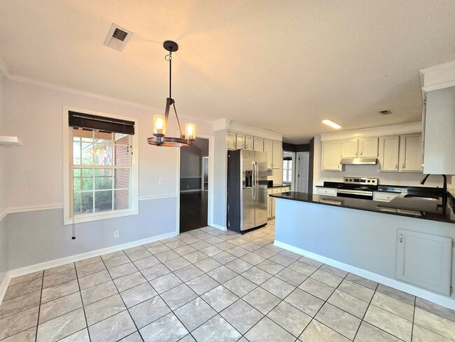 Building Photo - 160 Pinnacle Ct