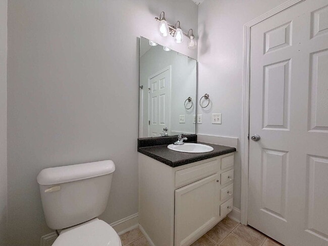 Building Photo - Charming 3-Bedroom Home in the Heart of Raleigh!