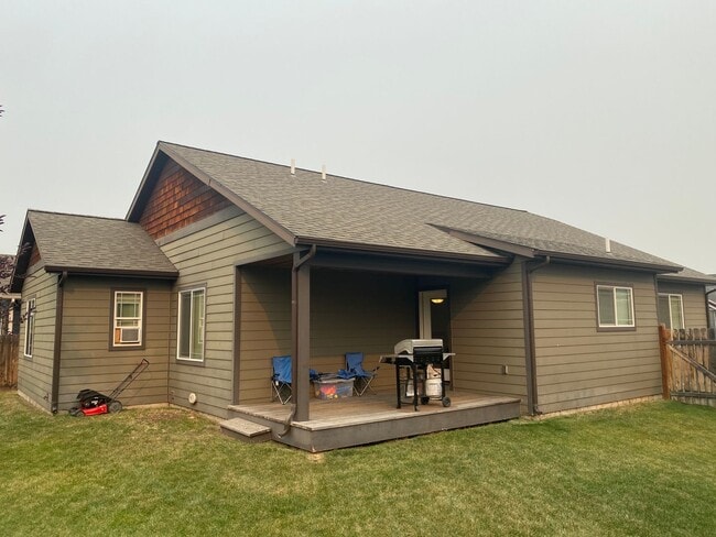 Building Photo - 3 Bed 2 Bath home in Bozeman