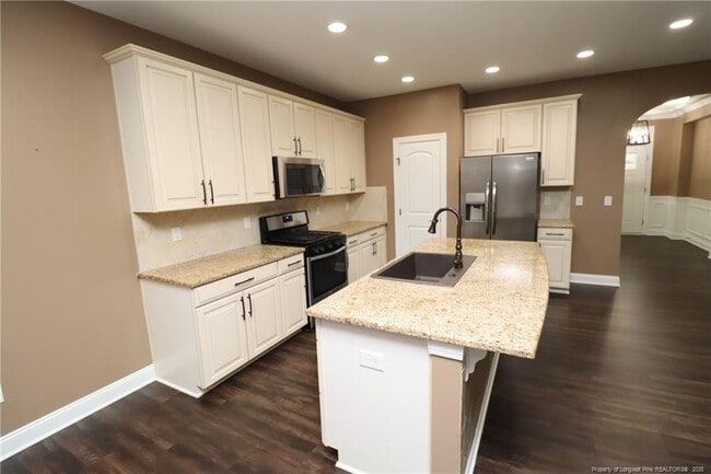 Building Photo - 1585 Tice Hurst Ln