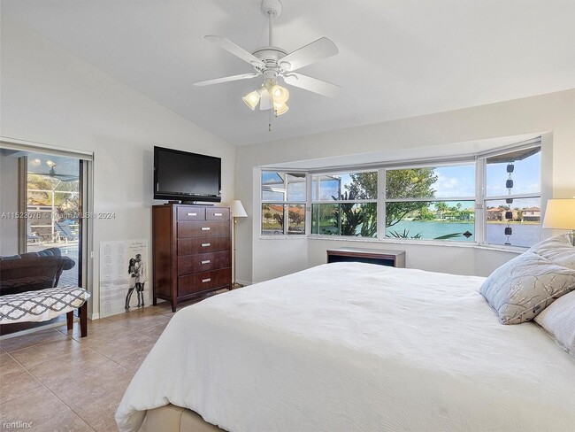 Building Photo - 3 br, 3.5 bath House - 2950 NE 188th St Ap...