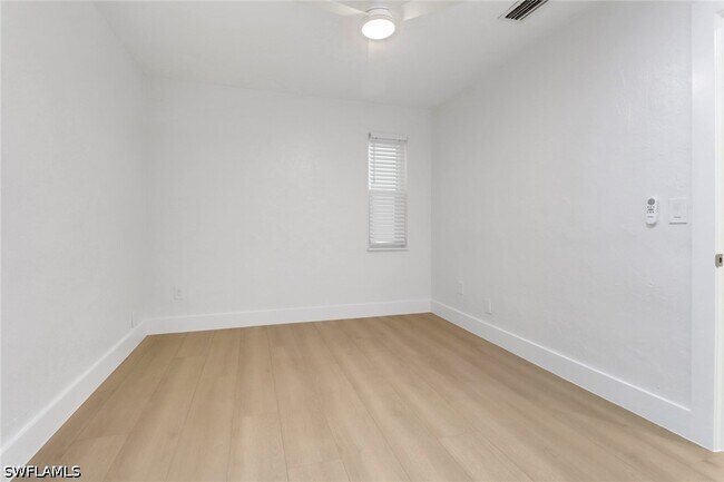 Building Photo - 4525 Fluvia Ave