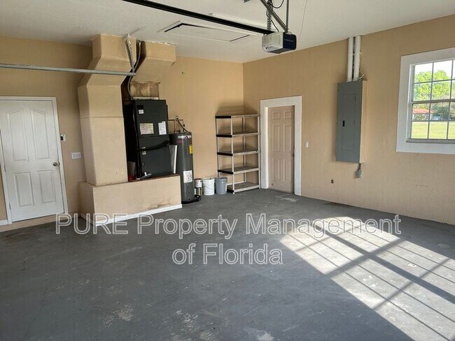 Building Photo - 10346 SW 64th Ct