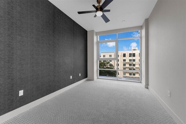 Building Photo - 260 S Osceola Ave