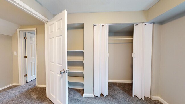 Building Photo - Old Brooklyn Area - 4 Bedroom - 1 Bath - Single Family Home