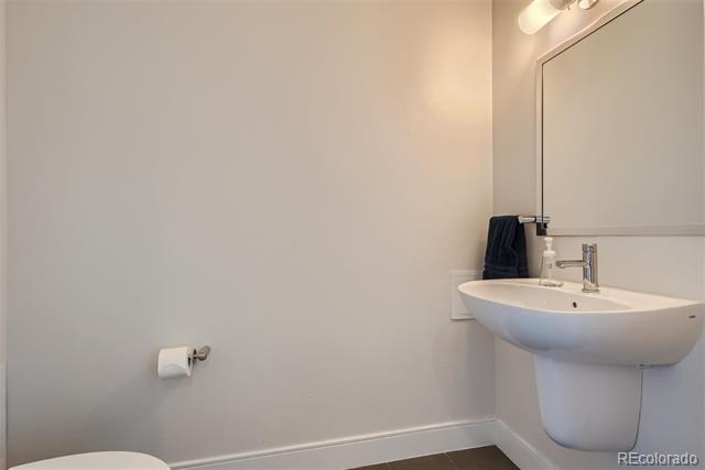 Building Photo - 2416 Eliot St