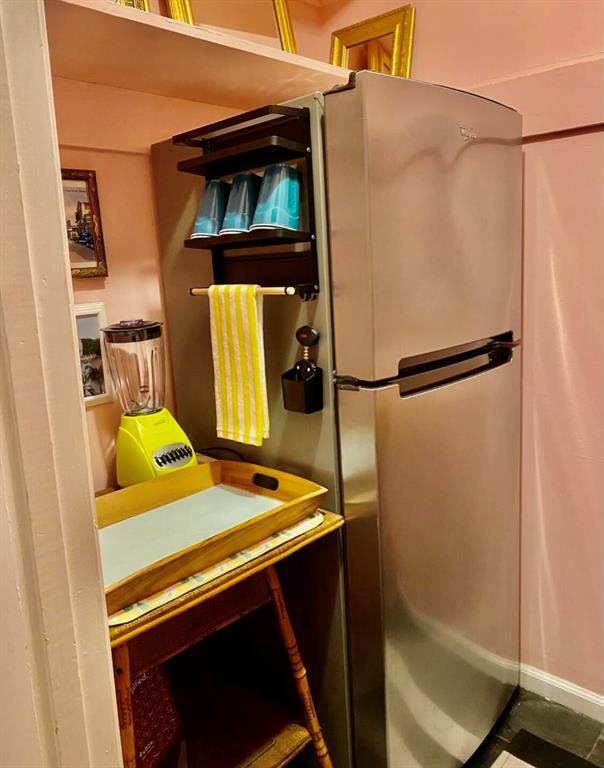 Building Photo - 30 S J St