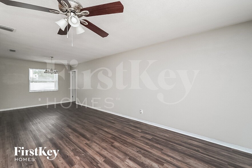 Building Photo - 13109 114th St N