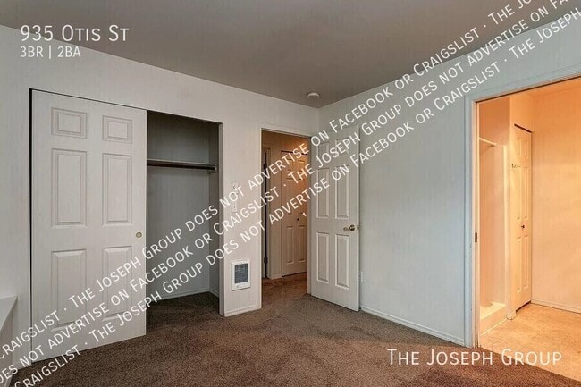 Building Photo - 935 Otis St