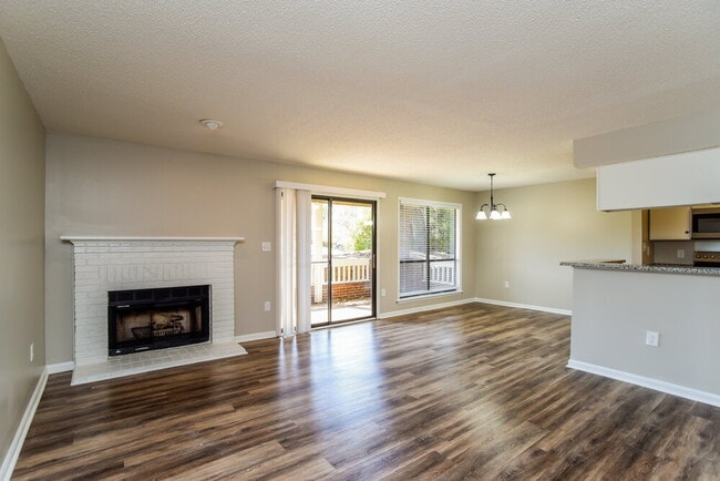 Building Photo - 7906 Greenside Ct