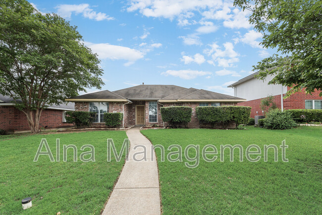Primary Photo - 1443 Chapman Dr